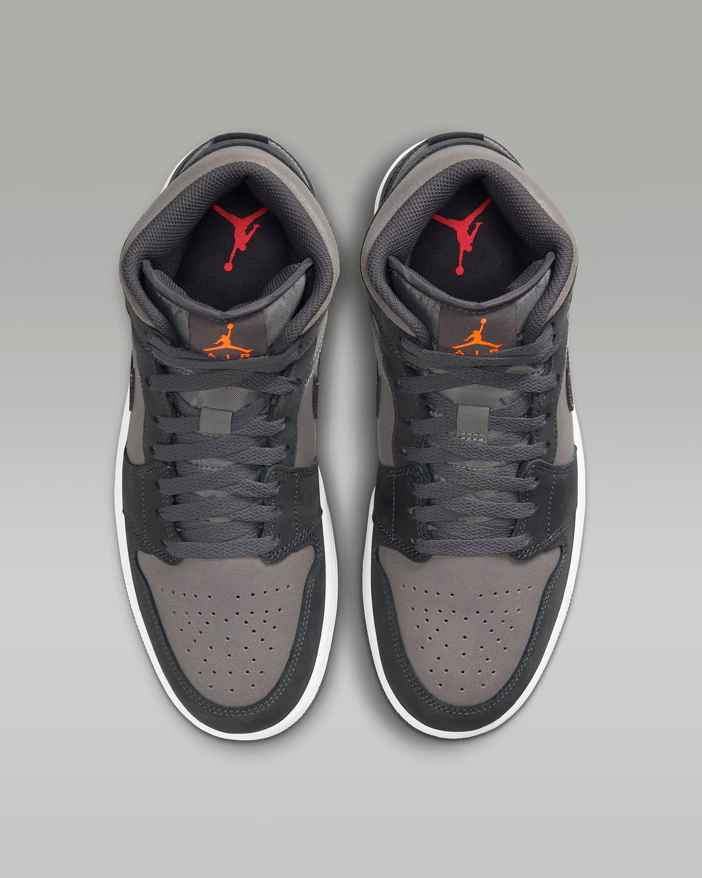 Air Jordan 1 Mid SE