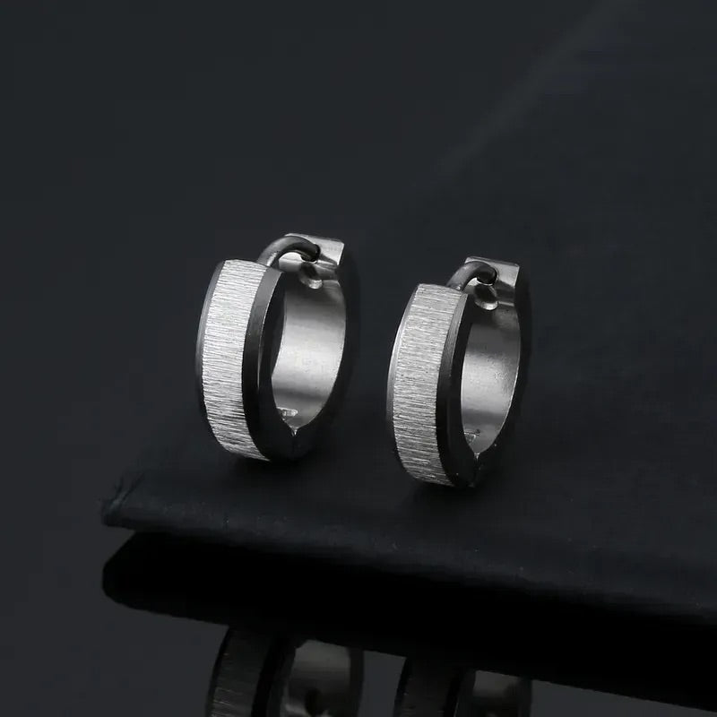 Pendientes con revestimiento de acero de titanio, color sólido.