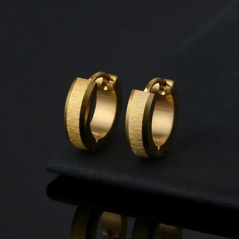 Pendientes con revestimiento de acero de titanio, color sólido.